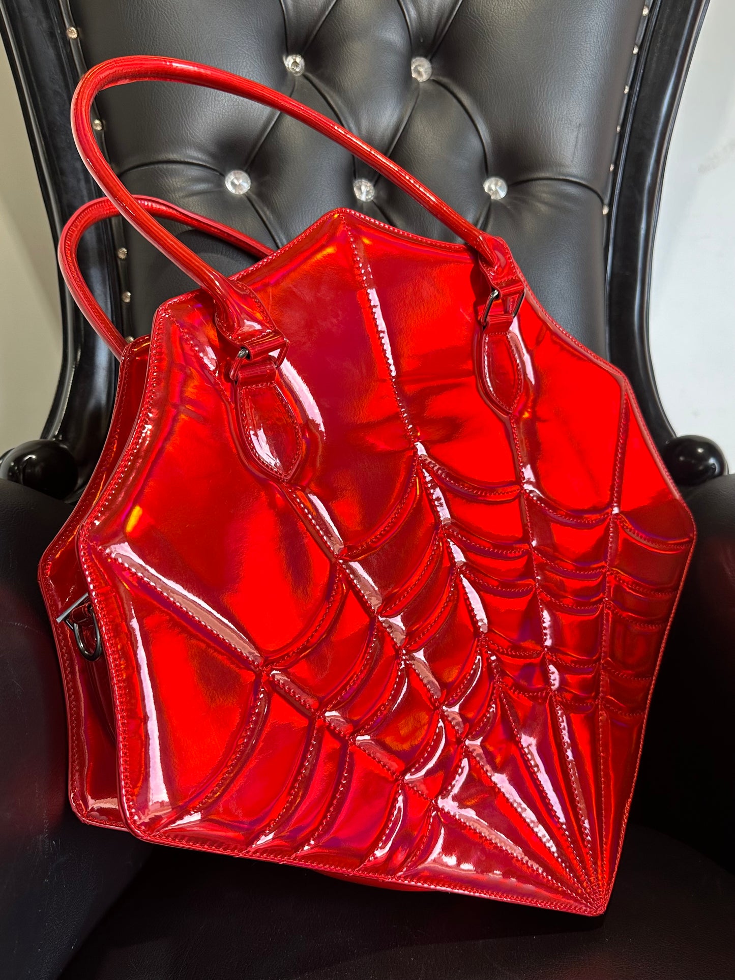 BLACK WIDOW  - Mother Of Hades Shoulder Bag (red)