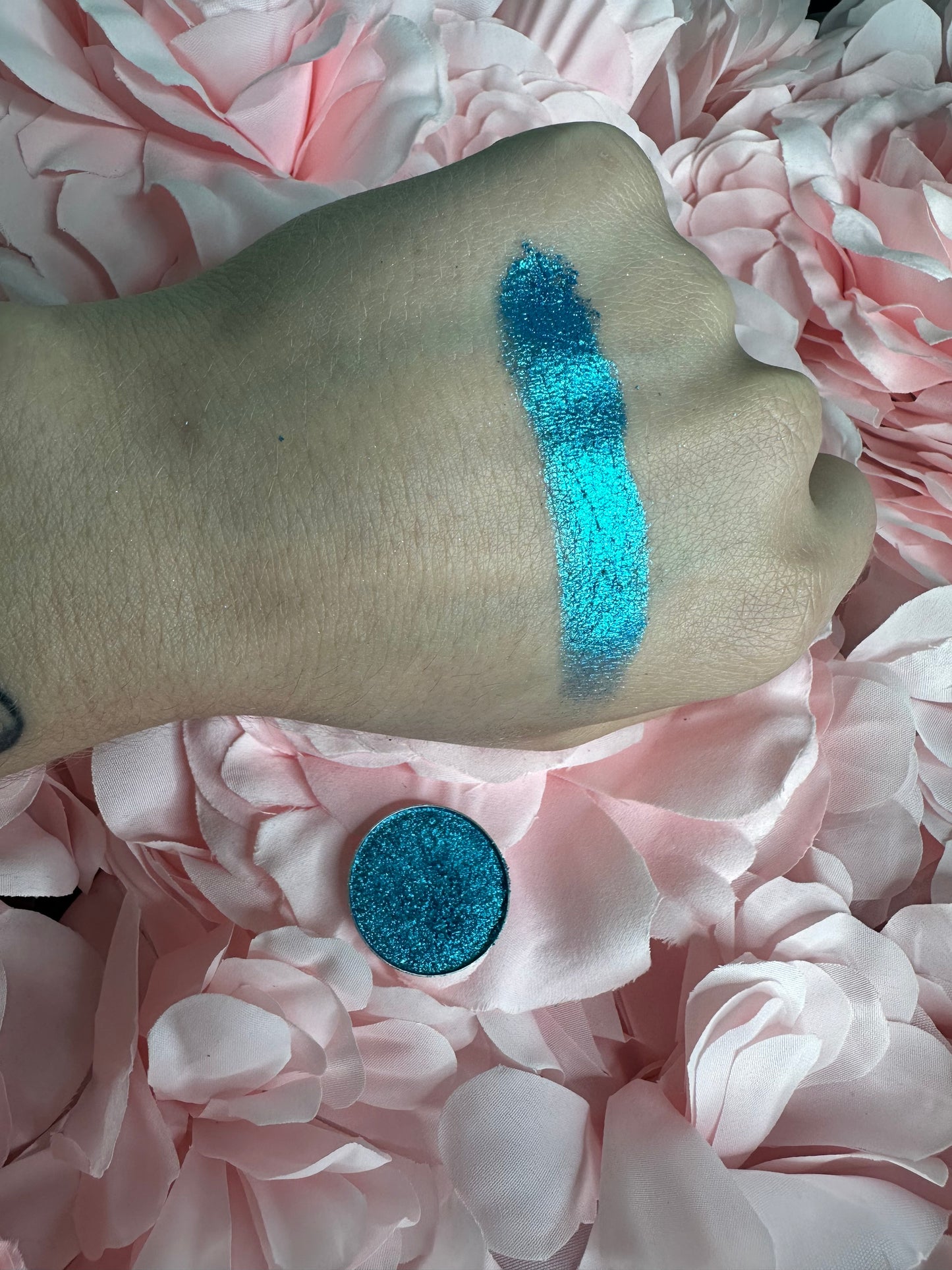 D21 MACAW - Iridescent pressed pigment refill pan