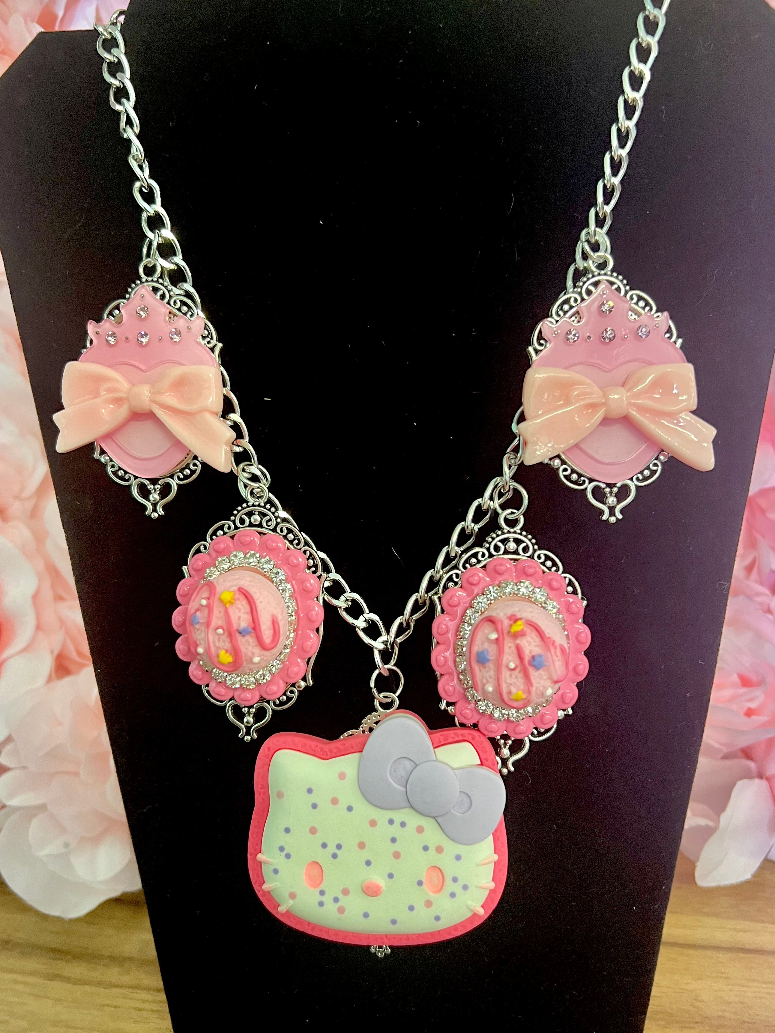 Hello kitty charm on sale necklace