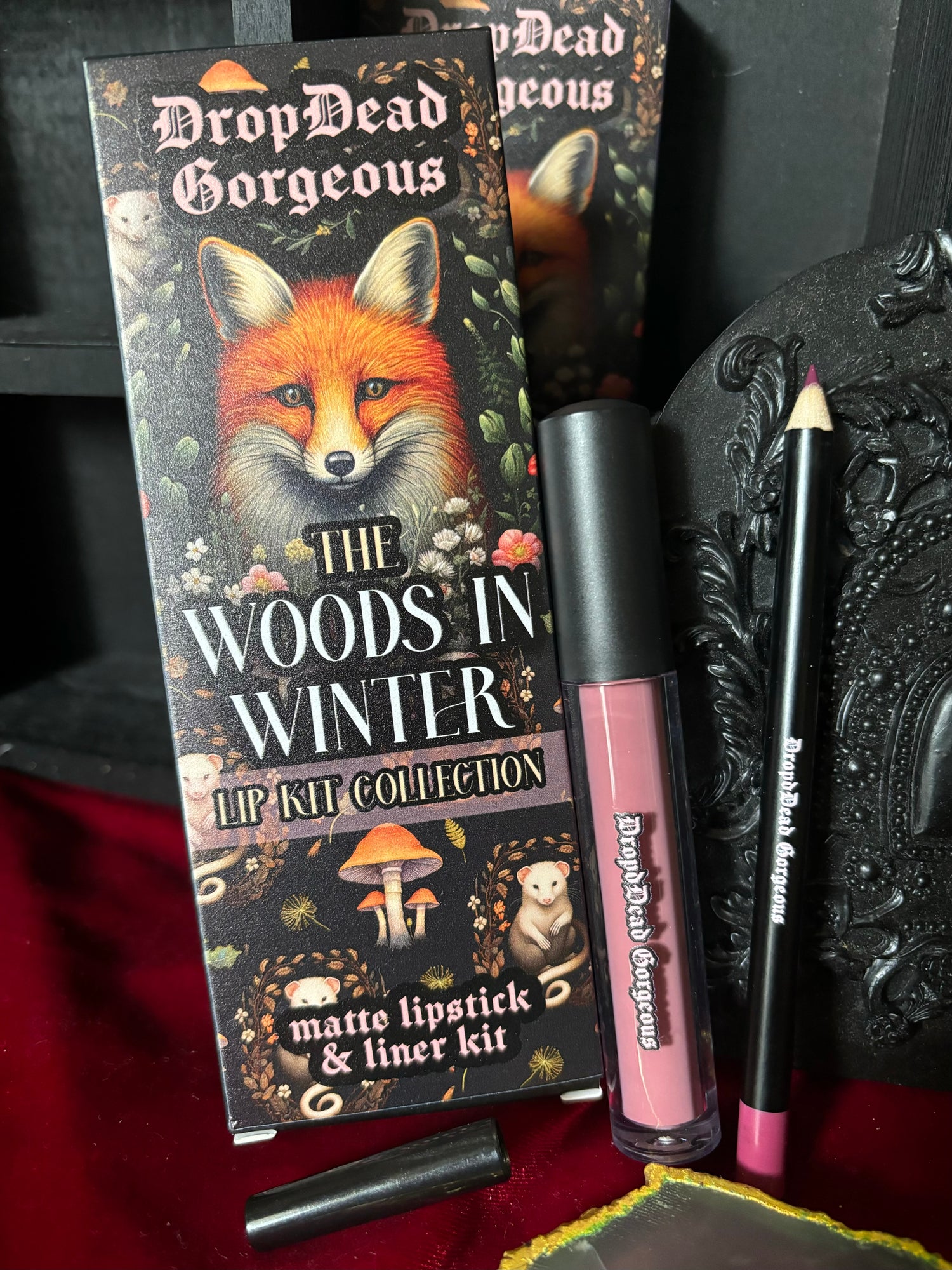 WOODS IN WINTER LIQUID LIP AND LINER KIT