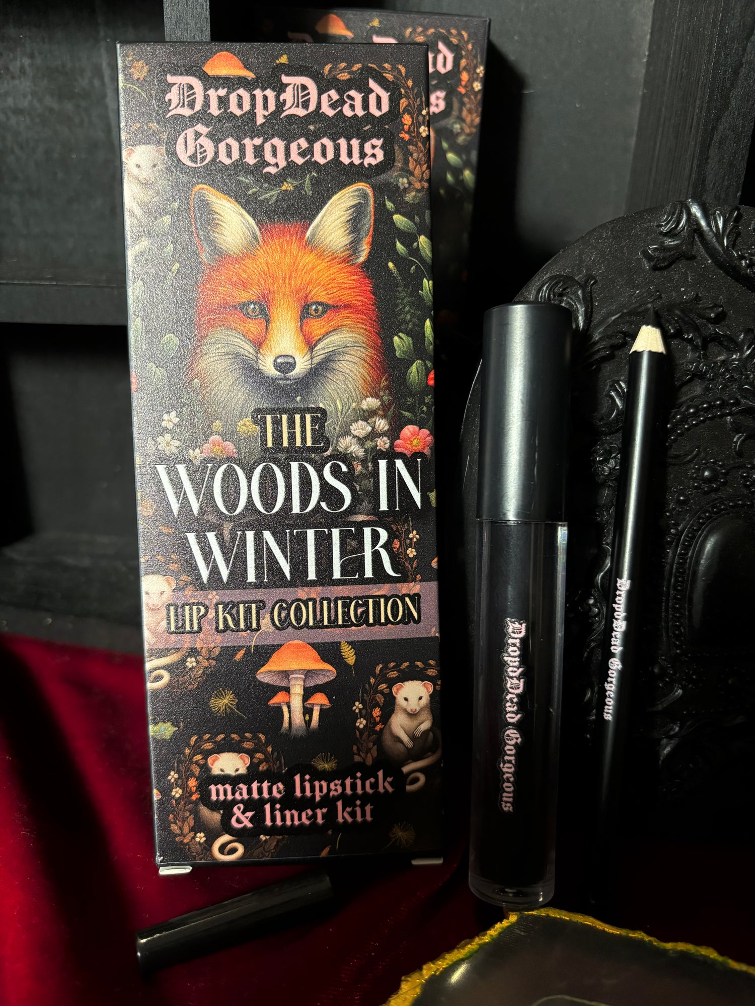 WOODS IN WINTER LIQUID LIP AND LINER KIT