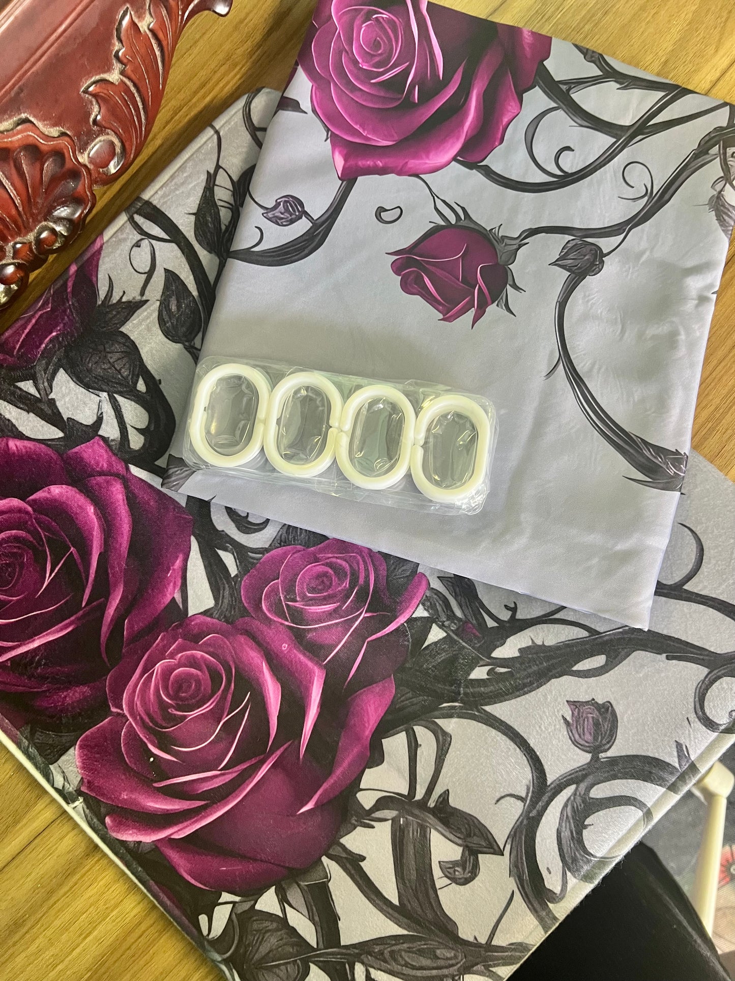 BED OF ROSES - Shower Curtain / Bath Mat Set