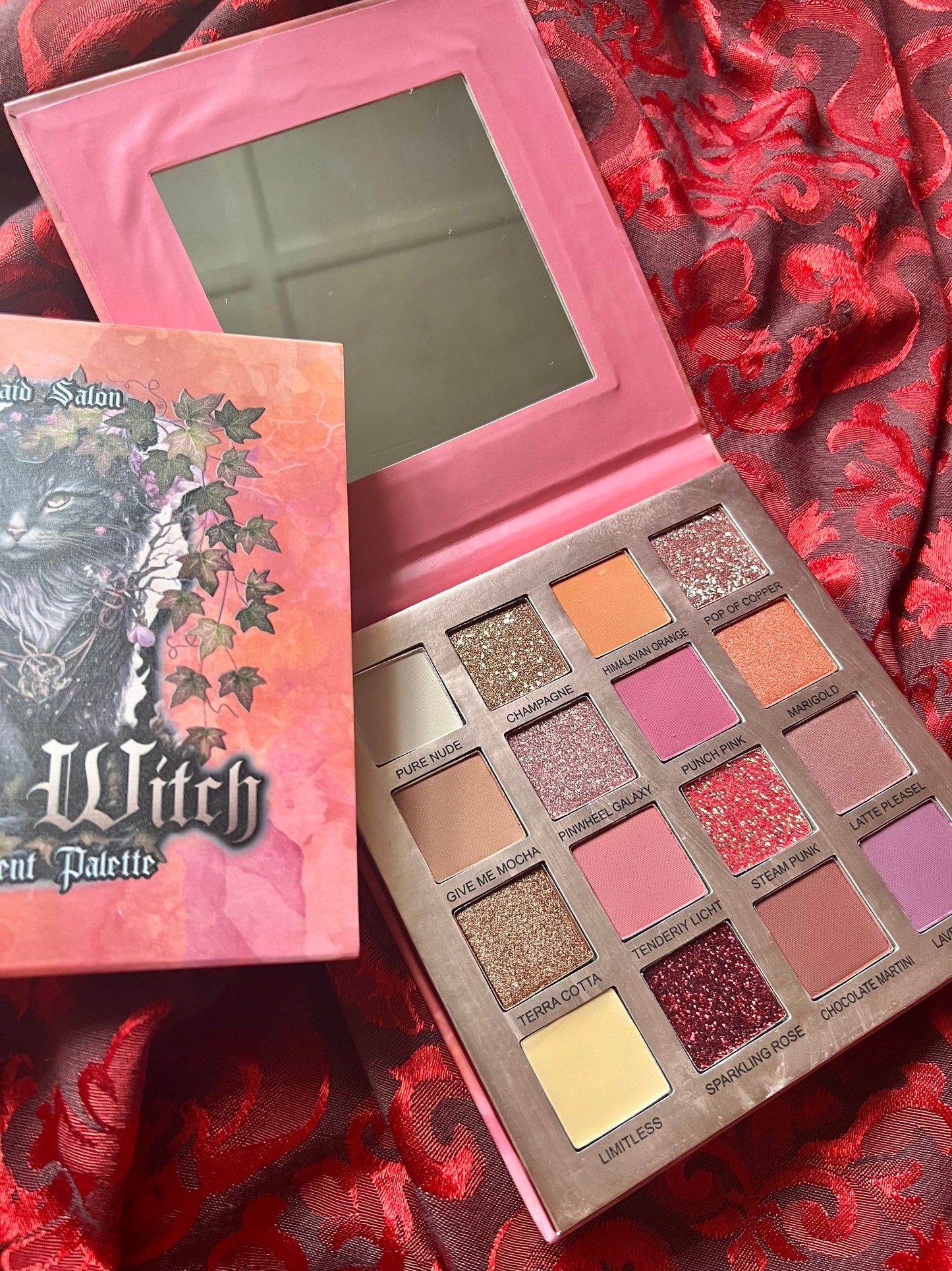 NATURAL WITCH - Pressed eyeshadow palette