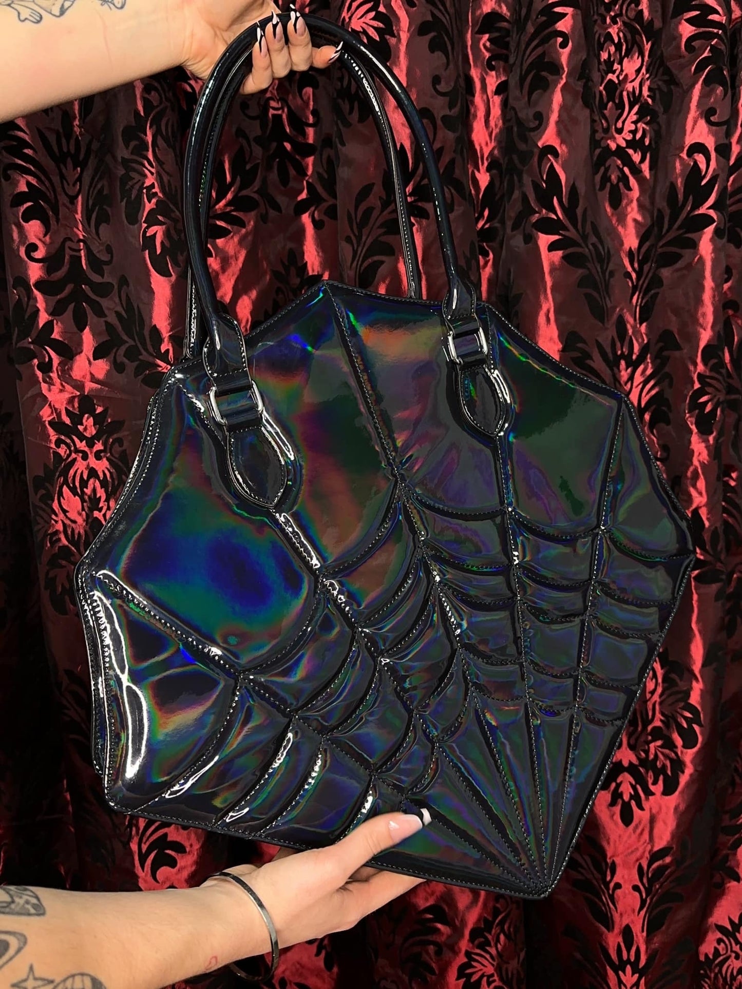 BLACK WIDOW  - Mother Of Hades Shoulder Bag (black)