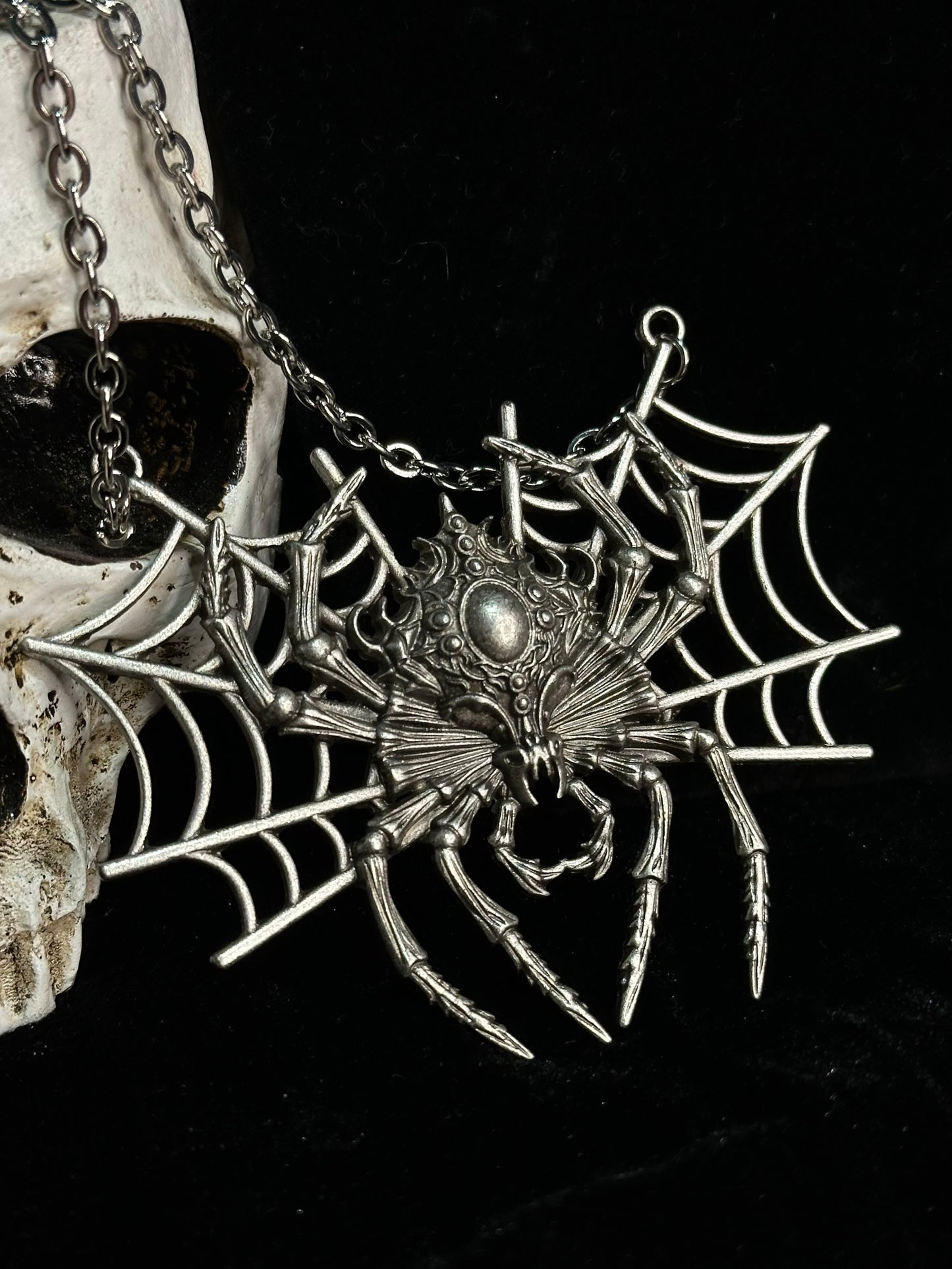 ARACHNOPHOBIA - Mother of Hades Necklace