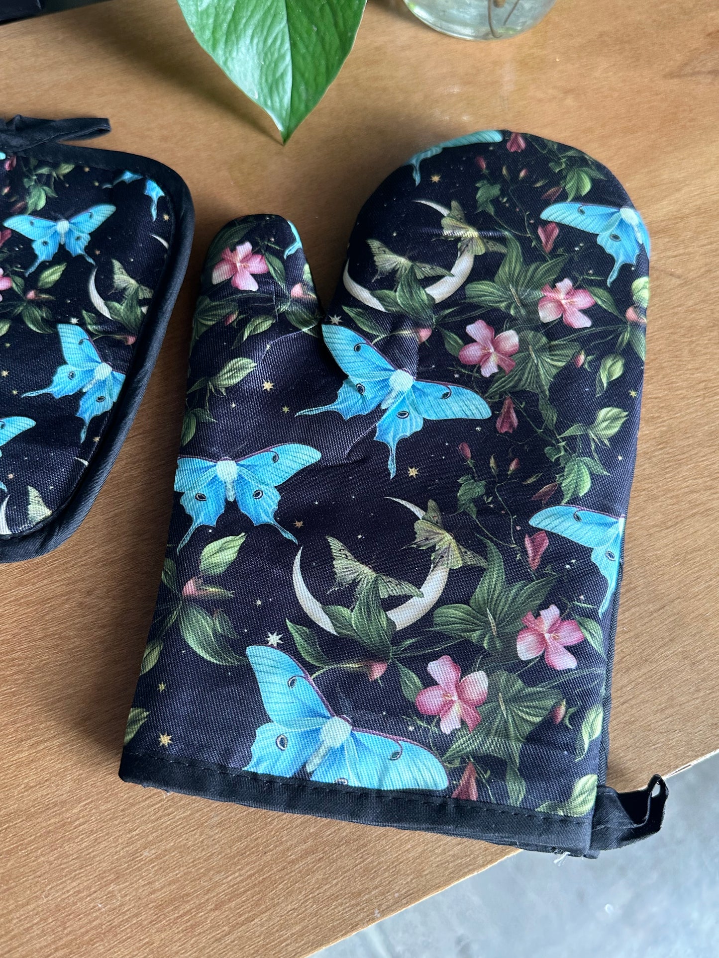 LUNA BLUE - Oven Mitt Set