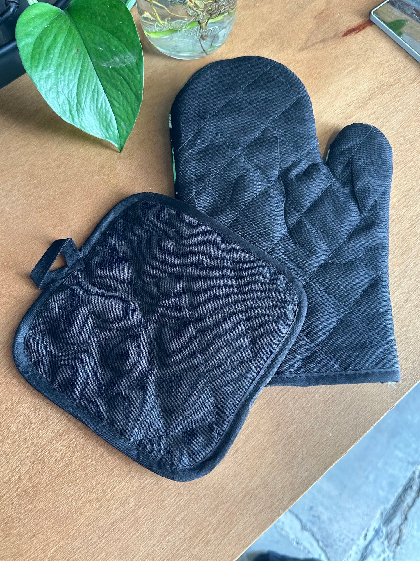 DEAD AT DAWN - Oven Mitt Set