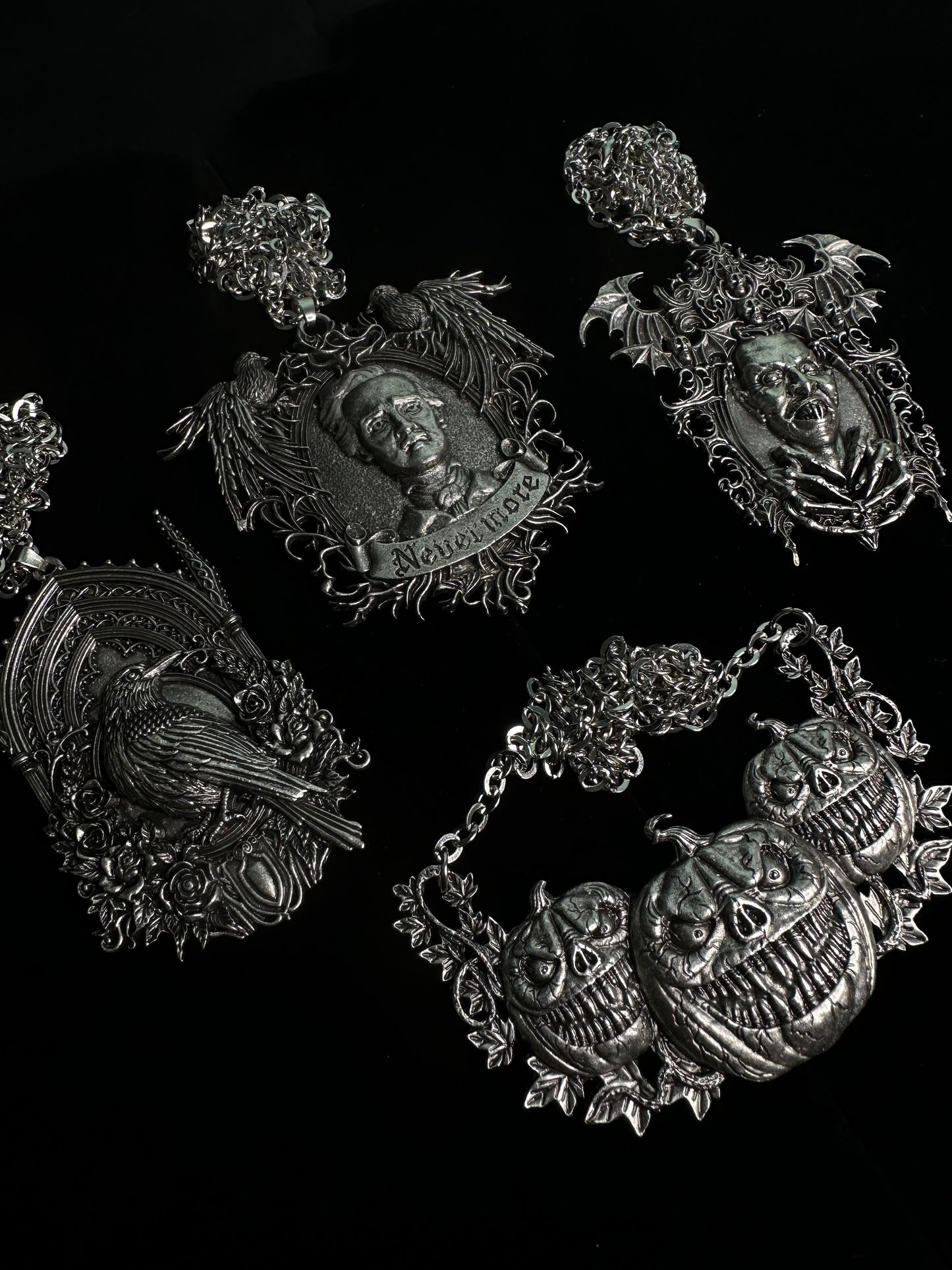 MISTER RAVEN - Mother of Hades Cast Necklace