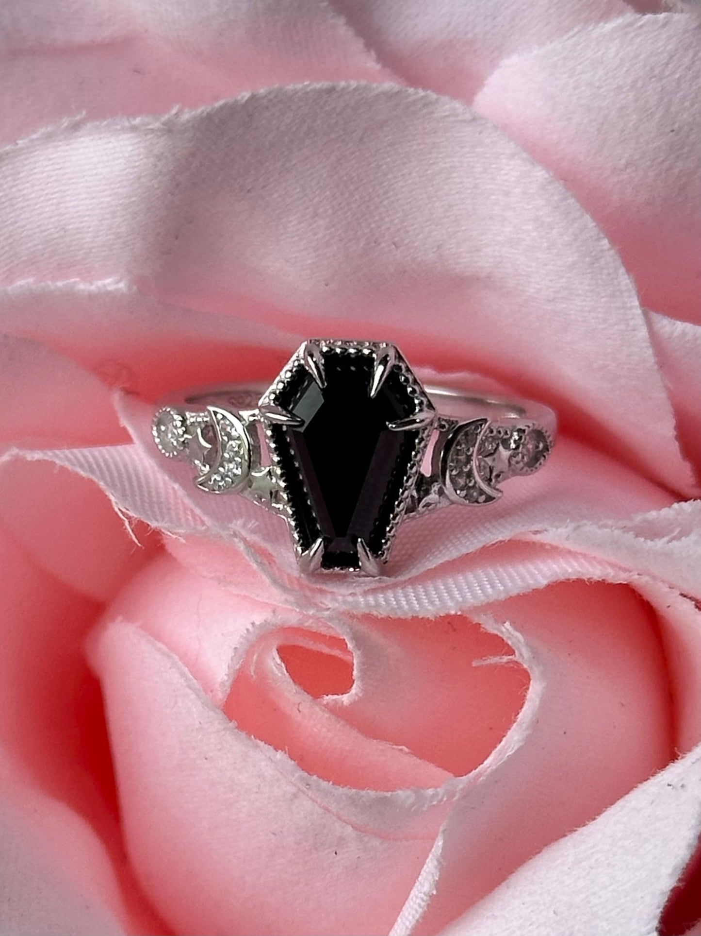 Eternal Sleep - 925 Silver and Onyx Coffin Ring